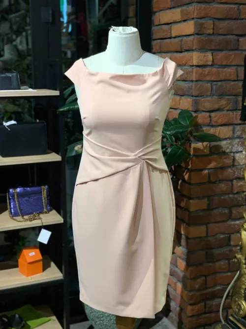 Unique Chic Boutiq Unique Chic Boutiq Ralph Lauren Dress 4 size: 4